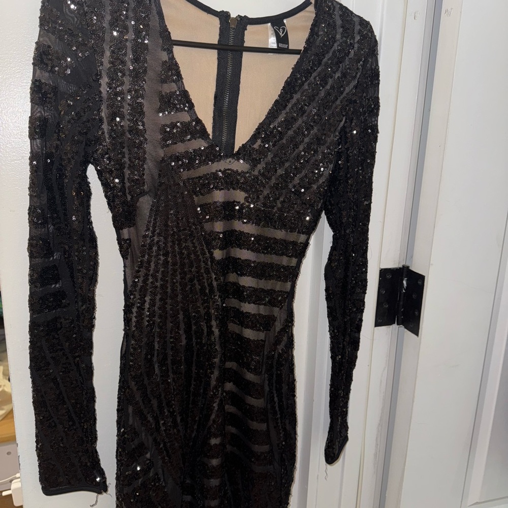 Windsor Black Sequin Long Sleeve Dress